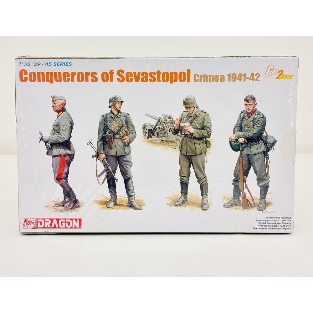 Dragon Conquerors of Sevastopol Crimea 1941-42 1:35 Plastic Model Kit 6702 New